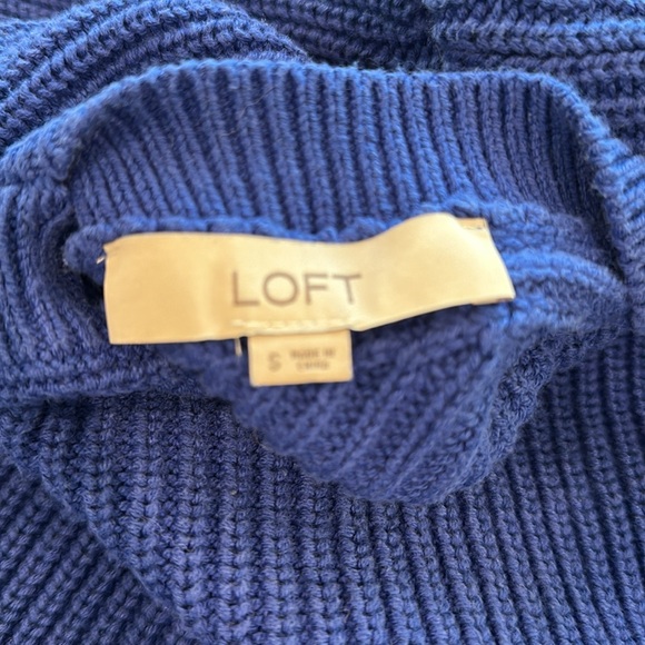 Blue Ribbed Sweater - Picture 5 of 5